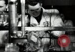 Standbild litauischen Studenten Vilnius der litauischen Sozialistischen Sowjetrepublik, 1947, aus Sekunde 60 historischem Filmmaterial Videoclip 65675074792