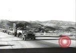 Immagine di Costruzione del centro di ricollocazione di Heart Mountain Cody Wyoming USA, 1942, secondo 24 filmato di repertorio 65675074797