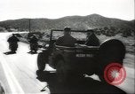 Immagine di Costruzione del centro di ricollocazione di Heart Mountain Cody Wyoming USA, 1942, secondo 28 filmato di repertorio 65675074797
