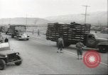 Immagine di Costruzione del centro di ricollocazione di Heart Mountain Cody Wyoming USA, 1942, secondo 47 filmato di repertorio 65675074797