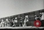 Immagine di Costruzione del centro di ricollocazione di Heart Mountain Cody Wyoming USA, 1942, secondo 61 filmato di repertorio 65675074797