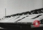 Immagine di Costruzione del centro di ricollocazione di Heart Mountain Cody Wyoming USA, 1942, secondo 62 filmato di repertorio 65675074797
