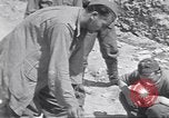 Standbild Soldaten Griechenland, 1941, aus Sekunde 16 historischem Filmmaterial Videoclip 65675074819