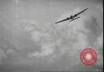 Standbild japanischen Bomber British Malaya, 1941, aus Sekunde 4 historischem Filmmaterial Videoclip 65675074827