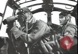 Standbild japanischen Bomber British Malaya, 1941, aus Sekunde 19 historischem Filmmaterial Videoclip 65675074827