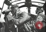 Standbild japanischen Bomber British Malaya, 1941, aus Sekunde 22 historischem Filmmaterial Videoclip 65675074827