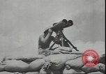 Standbild usMarines in der defensive Positionen Tulagi Salomonen, 1942, aus Sekunde 18 historischem Filmmaterial Videoclip 65675074841