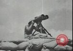 Standbild usMarines in der defensive Positionen Tulagi Salomonen, 1942, aus Sekunde 19 historischem Filmmaterial Videoclip 65675074841