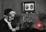 Standbild deutsche Frau New York United States USA, 1938, aus Sekunde 16 historischem Filmmaterial Videoclip 65675074846