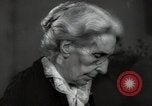 Standbild deutsche Frau New York United States USA, 1938, aus Sekunde 24 historischem Filmmaterial Videoclip 65675074846