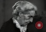 Standbild deutsche Frau New York United States USA, 1938, aus Sekunde 33 historischem Filmmaterial Videoclip 65675074846