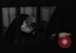 Standbild deutschen Nonnen United States USA, 1938, aus Sekunde 48 historischem Filmmaterial Videoclip 65675074851