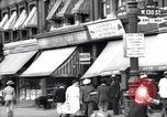 Standbild Harlem street scene in 1939 New York City USA, 1939, aus Sekunde 18 historischem Filmmaterial Videoclip 65675074863