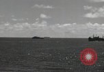Standbild Transportschiff Peleliu Palau Inseln, 1944, aus Sekunde 29 historischem Filmmaterial Videoclip 65675074868