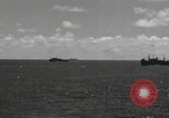 Standbild Transportschiff Peleliu Palau Inseln, 1944, aus Sekunde 32 historischem Filmmaterial Videoclip 65675074868
