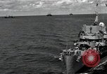 Standbild destroyer Escort Peleliu Palau Inseln, 1944, aus Sekunde 55 historischem Filmmaterial Videoclip 65675074869