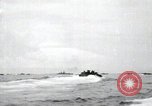 Standbild Marines Peleliu Palau Inseln, 1944, aus Sekunde 16 historischem Filmmaterial Videoclip 65675074870