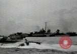 Standbild Marines Peleliu Palau Inseln, 1944, aus Sekunde 28 historischem Filmmaterial Videoclip 65675074870