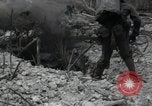 Standbild Marines Peleliu Palau Inseln, 1944, aus Sekunde 7 historischem Filmmaterial Videoclip 65675074871