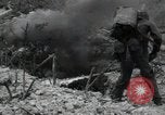 Standbild Marines Peleliu Palau Inseln, 1944, aus Sekunde 11 historischem Filmmaterial Videoclip 65675074871