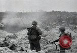 Standbild Marines Peleliu Palau Inseln, 1944, aus Sekunde 15 historischem Filmmaterial Videoclip 65675074871