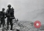 Standbild Marines Peleliu Palau Inseln, 1944, aus Sekunde 20 historischem Filmmaterial Videoclip 65675074871
