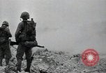 Standbild Marines Peleliu Palau Inseln, 1944, aus Sekunde 21 historischem Filmmaterial Videoclip 65675074871