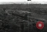 Standbild Luftaufnahmen der Insel Küste bei der Anlandung Angaur Palau Inseln, 1944, aus Sekunde 24 historischem Filmmaterial Videoclip 65675074875