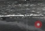Standbild Luftaufnahmen der Insel Küste bei der Anlandung Angaur Palau Inseln, 1944, aus Sekunde 40 historischem Filmmaterial Videoclip 65675074875