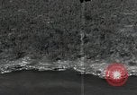 Standbild Luftaufnahmen der Insel Küste bei der Anlandung Angaur Palau Inseln, 1944, aus Sekunde 55 historischem Filmmaterial Videoclip 65675074875