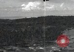 Standbild Luftaufnahmen der Insel Küste bei der Anlandung Angaur Palau Inseln, 1944, aus Sekunde 60 historischem Filmmaterial Videoclip 65675074875