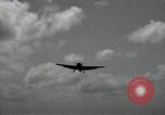 Standbild F6F Hellcat Jagdflugzeug Iwo Jima, 1945, aus Sekunde 33 historischem Filmmaterial Videoclip 65675074880