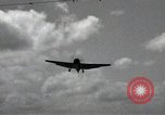 Standbild F6F Hellcat Jagdflugzeug Iwo Jima, 1945, aus Sekunde 35 historischem Filmmaterial Videoclip 65675074880