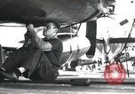 Standbild F6F Hellcat Jagdflugzeug Iwo Jima, 1945, aus Sekunde 46 historischem Filmmaterial Videoclip 65675074880
