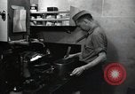 Standbild Navy Personal Iwo Jima, 1945, aus Sekunde 30 historischem Filmmaterial Videoclip 65675074884
