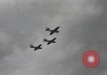 Standbild SB2C Helldiver Bomber Bonin Inseln Japan, 1944, aus Sekunde 35 historischem Filmmaterial Videoclip 65675074885