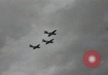 Standbild SB2C Helldiver Bomber Bonin Inseln Japan, 1944, aus Sekunde 37 historischem Filmmaterial Videoclip 65675074885