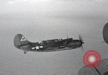 Standbild SB2C Helldiver Bomber Bonin Inseln Japan, 1944, aus Sekunde 55 historischem Filmmaterial Videoclip 65675074885