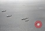 Standbild SB2C Helldiver Bomber Bonin Inseln Japan, 1944, aus Sekunde 60 historischem Filmmaterial Videoclip 65675074885