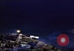 Image de bombardements de barges théâtre du Pacifique, 1944, de la seconde 4 séquences d'archives historiques vidéo 65675074887