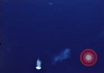Standbild strafing von japanischen Flugzeugen Pacific Theater, 1944, aus Sekunde 16 historischem Filmmaterial Videoclip 65675074888