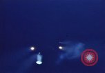 Standbild strafing von japanischen Flugzeugen Pacific Theater, 1944, aus Sekunde 17 historischem Filmmaterial Videoclip 65675074888