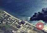 Standbild strafing von japanischen Flugzeugen Pacific Theater, 1944, aus Sekunde 22 historischem Filmmaterial Videoclip 65675074888