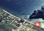 Standbild strafing von japanischen Flugzeugen Pacific Theater, 1944, aus Sekunde 23 historischem Filmmaterial Videoclip 65675074888