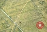 Standbild strafing von japanischen Flugzeugen Pacific Theater, 1944, aus Sekunde 27 historischem Filmmaterial Videoclip 65675074888