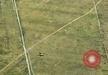 Standbild strafing von japanischen Flugzeugen Pacific Theater, 1944, aus Sekunde 29 historischem Filmmaterial Videoclip 65675074888