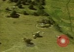 Standbild strafing von japanischen Flugzeugen Pacific Theater, 1944, aus Sekunde 48 historischem Filmmaterial Videoclip 65675074888