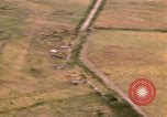 Standbild strafing von japanischen Flugzeugen Pacific Theater, 1944, aus Sekunde 59 historischem Filmmaterial Videoclip 65675074888