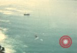 Immagine di Bombardamento di artigianato Giapponese Teatro pacifico, 1944, secondo 14 filmato di repertorio 65675074894