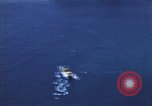 Immagine di Bombardamento di artigianato Giapponese Teatro pacifico, 1944, secondo 25 filmato di repertorio 65675074894